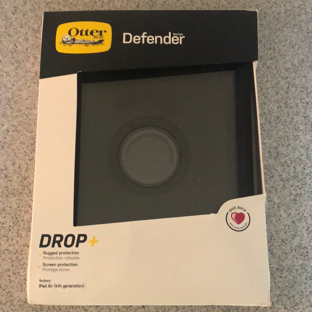 NEW NEVER USED Otter Box Defender Series iPad Air (4th gen) Case. Ordered wrong.